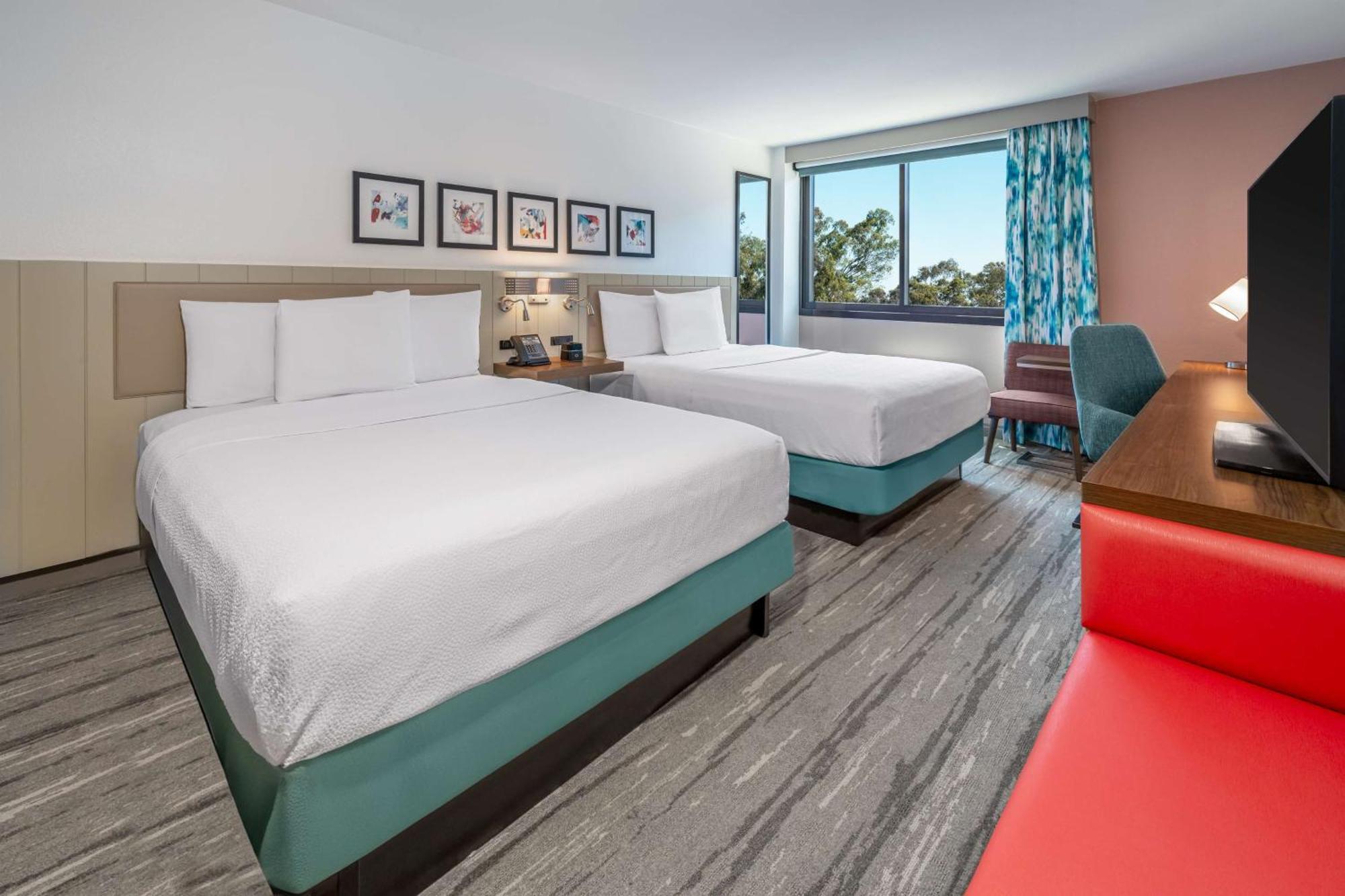 Hilton Garden Inn Los Angeles Airport Exterior photo