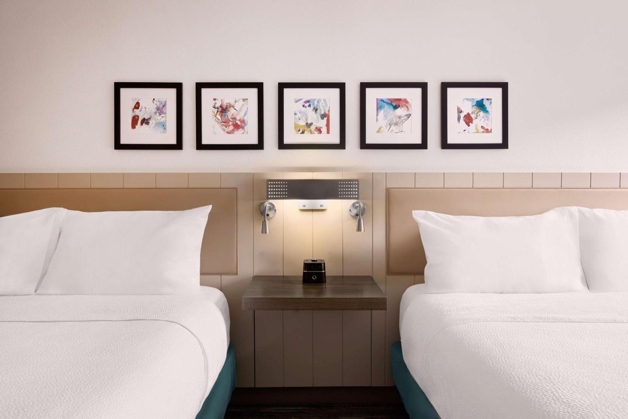 Hilton Garden Inn Los Angeles Airport Exterior photo
