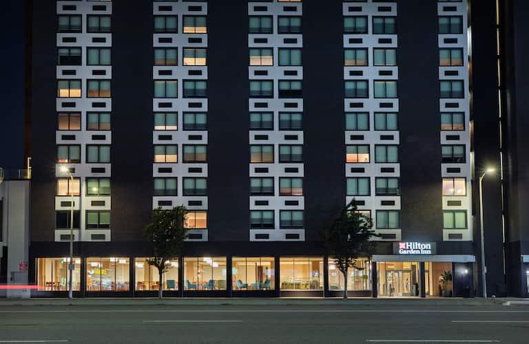 Hilton Garden Inn Los Angeles Airport Exterior photo